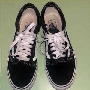 Classic Black and White Low-Top Skate Sneakers